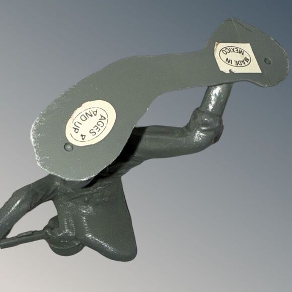 1963 Vintage Louis Marx WW11 German Soldier Rifleman Plastic Gray Sniper 5” - Picture 2 of 4